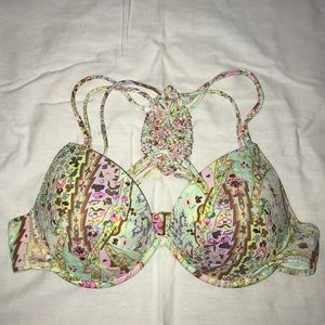 Victoria’s Secret Bikini Top (Size 34B) Never Worn